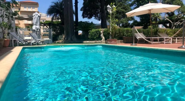 Номер Standard Relais La Rupe