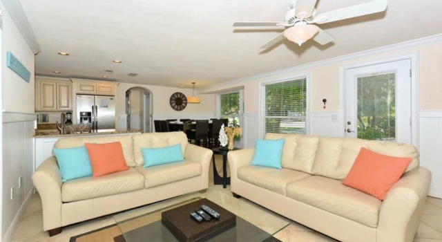 Seagrass Retreat 5 Bedrooms 3 Bathrooms Home, Забронировать Дом для отпуска Холмс-Бич Sarasota Area