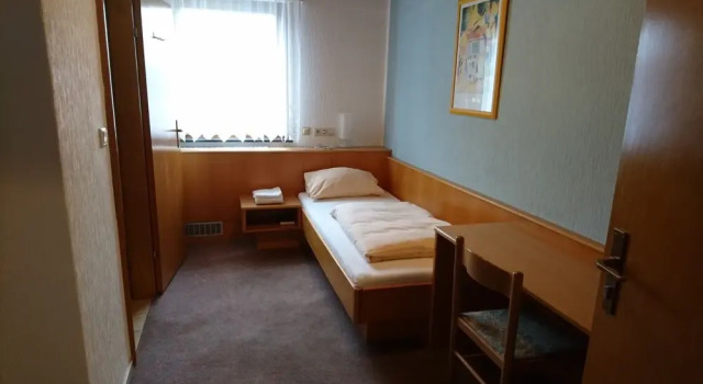 Danhof Guesthouse, Забронировать Отель Шифферштадт Pfalz