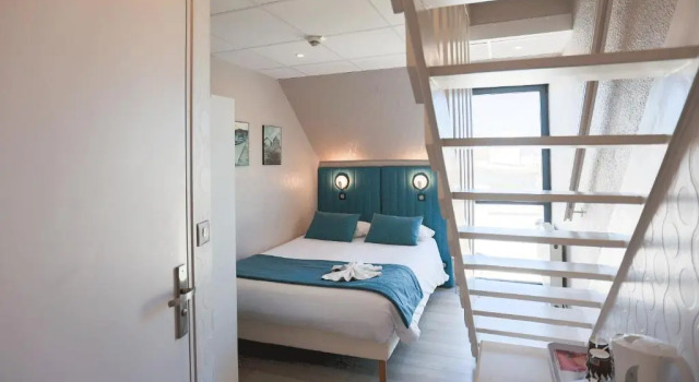 Четырёхместный номер Standard The Originals Boutique, Hôtel Neptune, Berck-sur-Mer