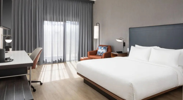 Двухместный люкс Courtyard Farmington