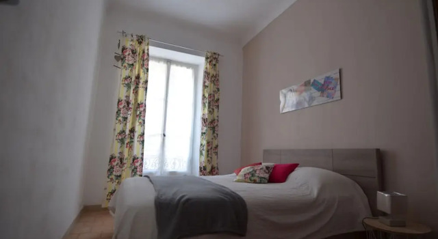 Apartment 5 persons near Place du Pin in Port of Nice district, Забронировать Апартаменты/квартира Ницца Приморские Альпы, рядом с Касл-Хилл