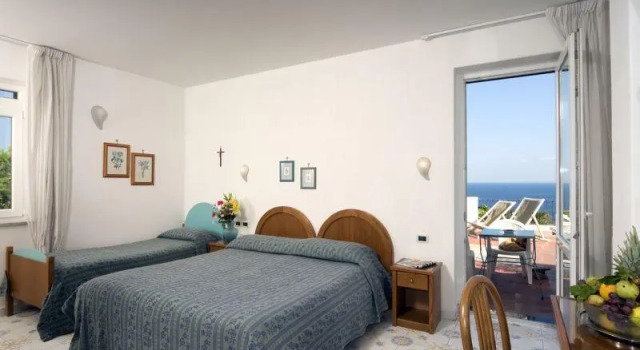 Двухместный номер Standard с балконом и с видом на море Hotel Gemma
