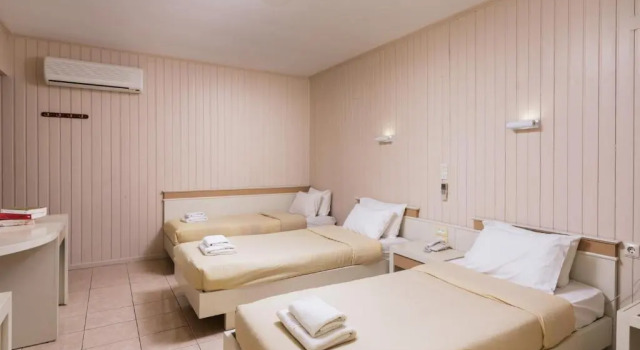 Трёхместный номер Economy Idi Hotel
