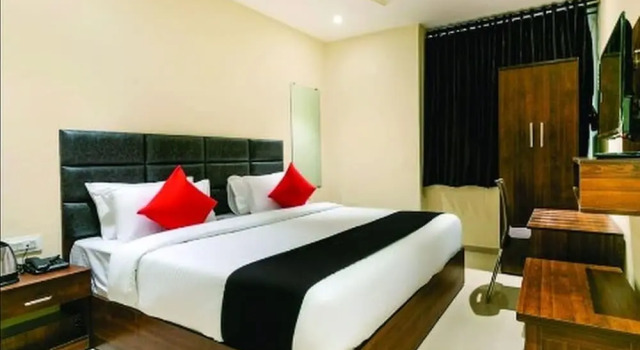 Hotel Kumkum Palace, Rezervovat Hotel Hotely v Gujarat s parkováním, Parkování