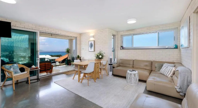 Люкс Sandon Point Coastal Abode