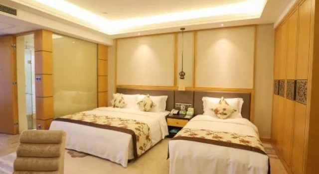 Семейный люкс Deluxe Kingworld Hotel Gui'an