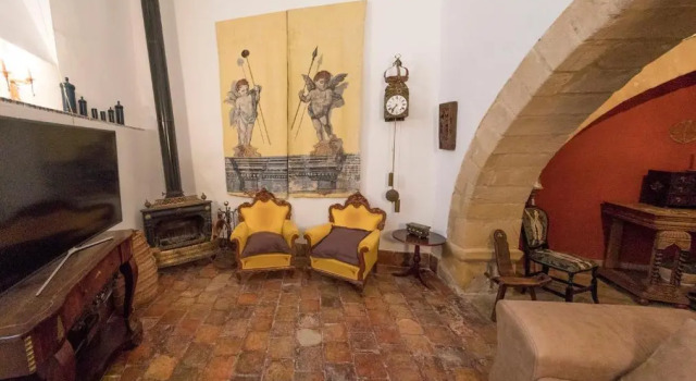 Palacete Sol De Mayo, Забронировать Отель Отели Убеда с парковкой, рядом с Дворец графов Гуадиана, Парковка
