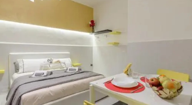 Le Zite Suite, Забронировать Отель Отели Неаполя с парковкой, рядом с Кафедральный собор Неаполя, Парковка