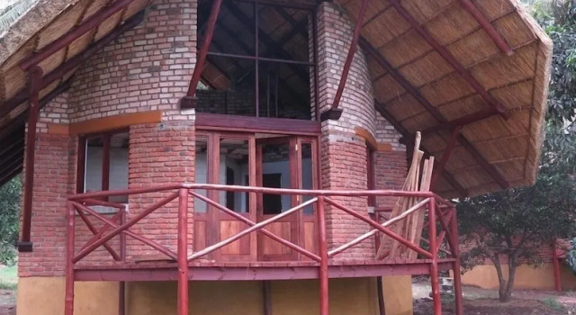 Шале Deluxe с видом на горы Simbamwenni Lodge and Camping