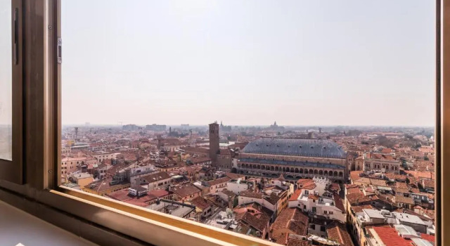 Апартаменты Deluxe PADOVA TOWER 13TH FLOOR