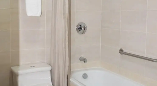 Трёхместный номер Standard с балконом Hotel Novalux