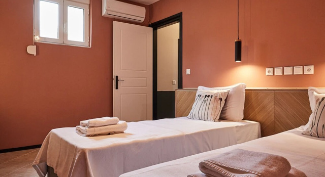 Flyin High Luxury Suite, Забронировать Отель Metókhi 