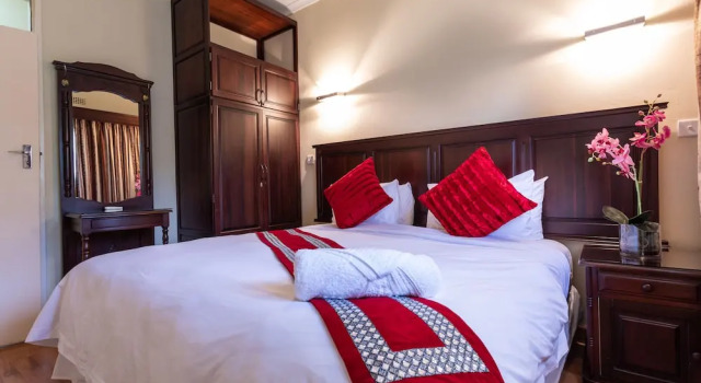 Апартаменты Fallsway Apartments Burley Court