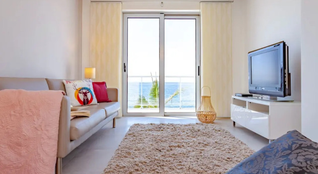Madeira Beach House by MHM