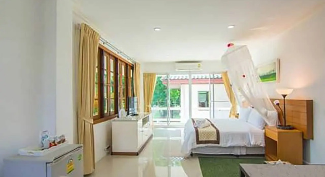 West Wonder Resort, Забронировать Курортный отель Отели Канчанабури с парковкой, рядом с Железнодорожный вокзал Канчанабури, Парковка