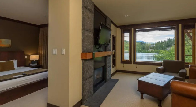 Люкс c 1 комнатой с видом на озеро Nita Lake Lodge