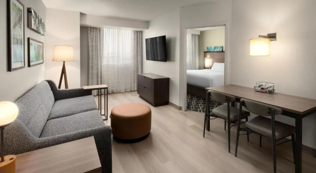 Двухместный люкс c 1 комнатой Residence Inn Portland Downtown/RiverPlace