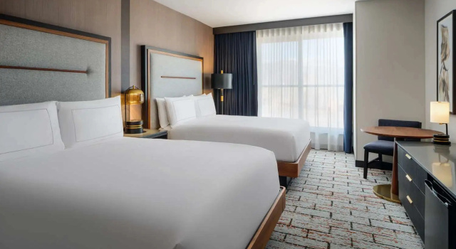 Номер Standard с видом на озеро The Hoffmann Hotel Basalt Aspen Tapestry Collection Hilton