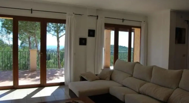 Villa - 6 Bedrooms with Pool and WiFi - 103977