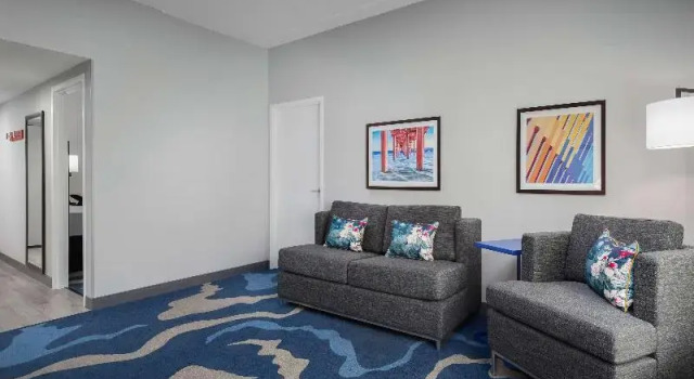 Двухместный люкс c 1 комнатой Hampton Inn & Suites Naples South