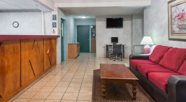 Super 8 by Wyndham Hancock MD, Buchen Sie Gasthaus Hancock Maryland