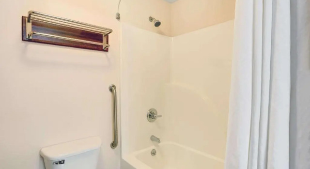Номер Standard Super 8 by Wyndham Louisville/Expo Center