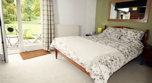 River Garden B&B, Varaa Bed and Breakfast Yeovil 