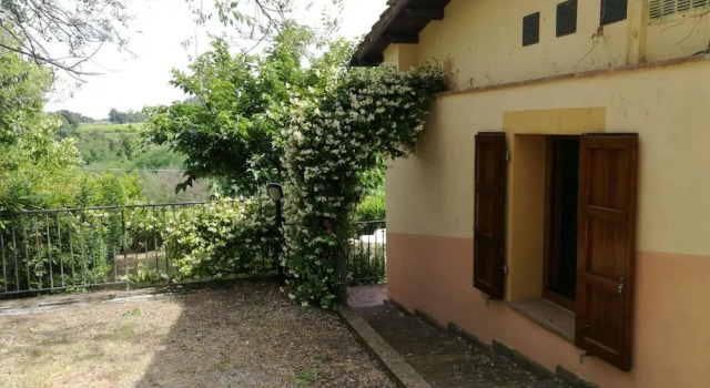 Apartment With 2 Bedrooms in Mencarini, With Shared Pool, Furnished Garden and Wifi Near the Beach, Buchen Sie Ferienwohnung Montecarlo Toskana