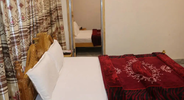 Люкс ALMAS HOTEL Best Hotel in swat