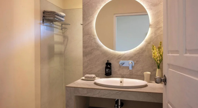 Бунгало рядом с пляжем Kubu Indah Dive & Spa Resort