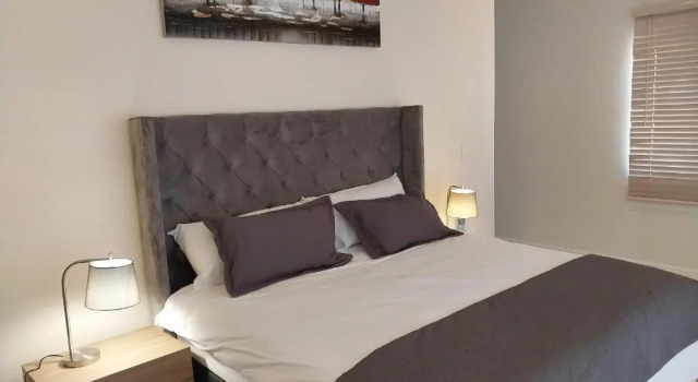 Lnd Guest House