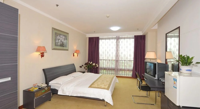 Nanning Zelin Hotel, Rezerwuj Hotel Hotele w Nanning z parkingiem, Parking