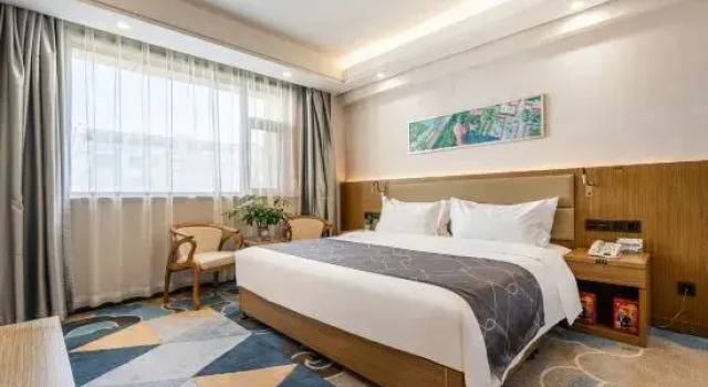 Люкс Deluxe Chonpines Hotels·Yinchuan Changxiangyi