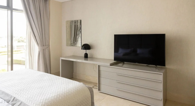 Palm Perfection 3BR with Private Beach