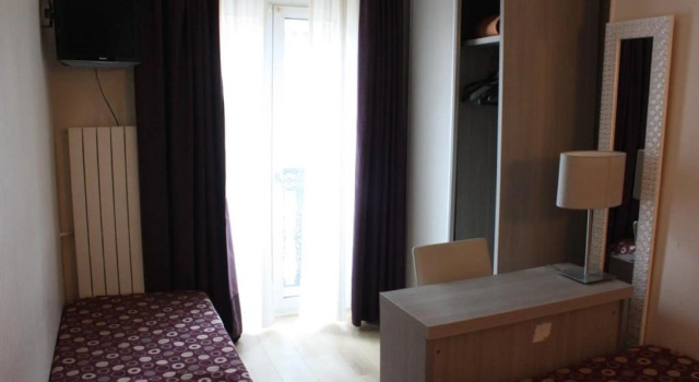 Трёхместный номер Hotel Excelsior