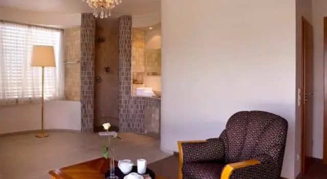 ROSS Hotel, Reserva ahora Hotel Plieningen Stuttgart