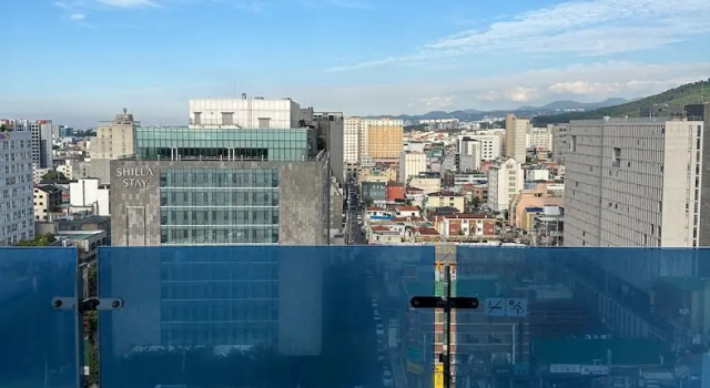 Люкс Premier с балконом Urbanstay Jeju Airport