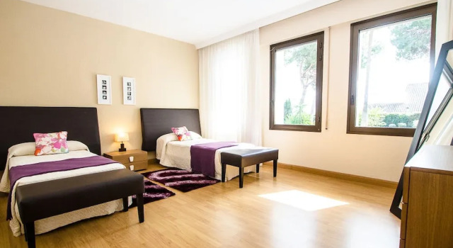 Villa Seafront VI, Забронировать Вилла Коттеджи Марбелья, рядом с Playas del Duque, Коттедж
