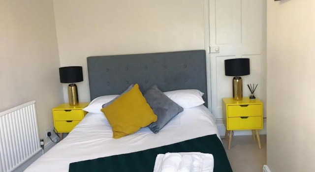 Коттедж Selsey Terrace Serviced Accommodation
