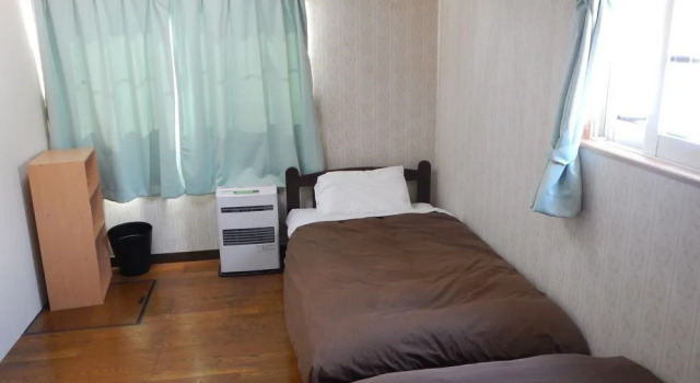 Mt Hakuba Backpackers, Prenota Hotel Hotel a Koshinetsu con parcheggio, Parcheggio