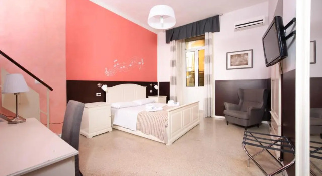 Standard Familie Zimmer mit Balkon Napoli Experience