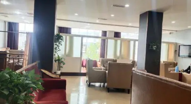 Defu Business Hotel (Yilong Xinzhengzhen Branch), Varaa Hotelli Hotellit Sichuan pysäköinnillä, Pysäköinti