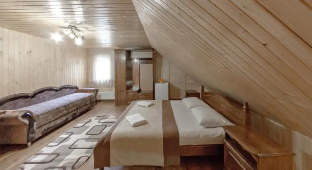 Четырёхместный номер Standard Мансарда Villa Anet