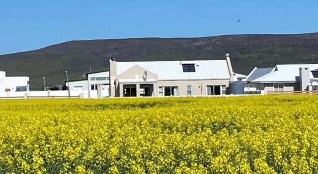 Коттедж Sunnyside holiday home in WItsand