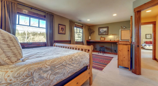 Stunning Truckee Home w/ Private Patio & Gas Grill