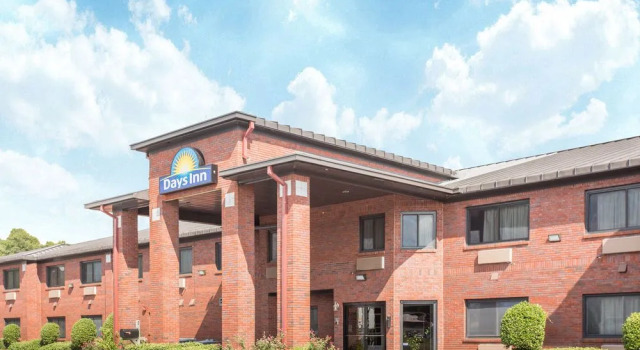 Ramada Limited Phenix Alabama, Rezerwuj Hotel Hotele w Phenix City z parkingiem, Parking