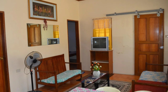 White Beach Hotel, Prenota Hotel Hotel a Mindoro con colazione, Colazione