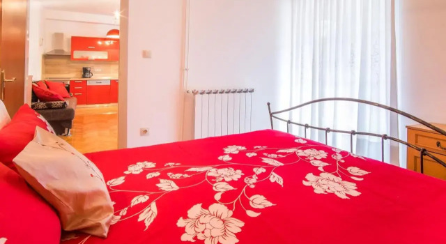 Guesthouse Villa Maria, Prenota Villa Hotel a Isole Quarnerine con parcheggio, Parcheggio