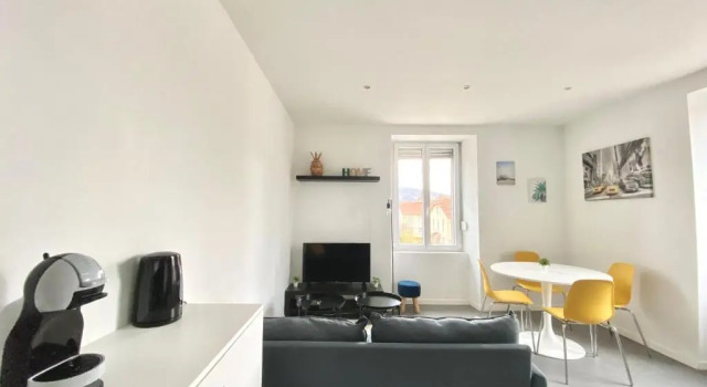 Апартаменты c 1 комнатой Magnifique T2 40m2 lumineux, moderne et rénové avec fibre